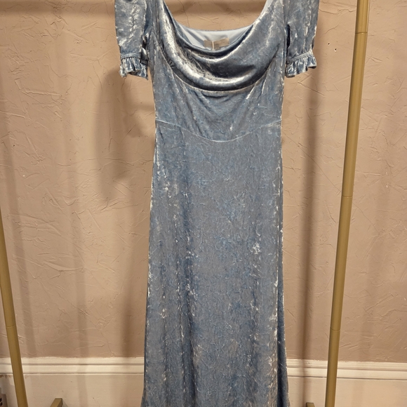 Blue Silver Velvet Sheath Maxi Dress with Puff Cap Sleeves - Picture 5 of 8